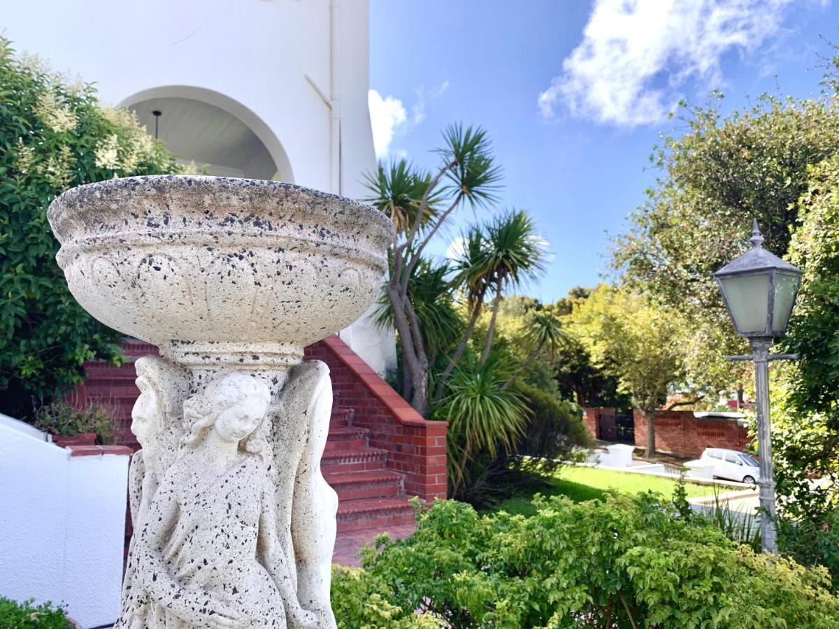 Abbey Manor Luxury Guesthouse Città del Capo Esterno foto