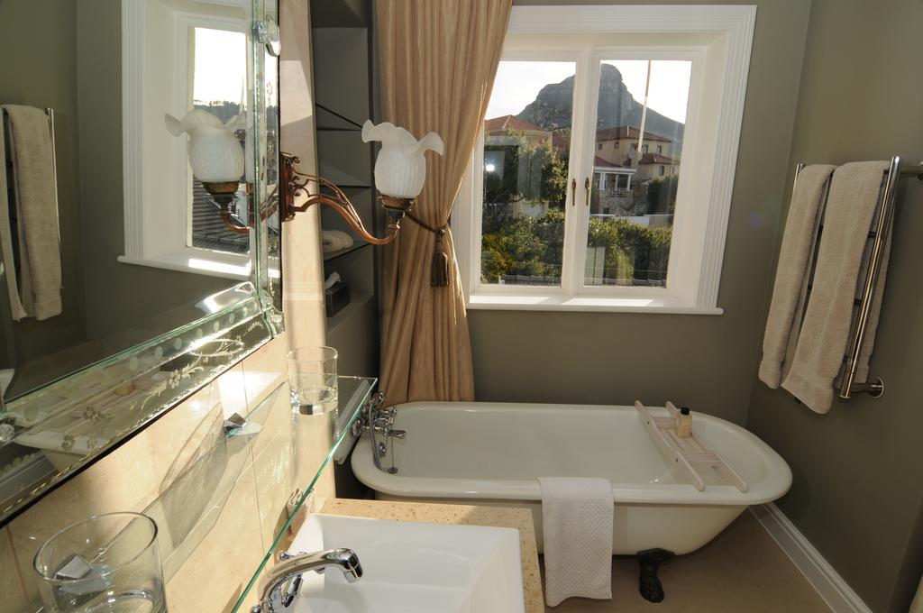 Abbey Manor Luxury Guesthouse Città del Capo Esterno foto